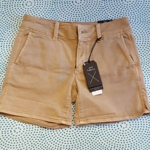🆕️ American Eagle Khaki Shorts Low Rise Size 0